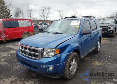 2009 Ford Escape Xlt z USA, uszkodzony, nr VIN 1FMCU93G29KC66910